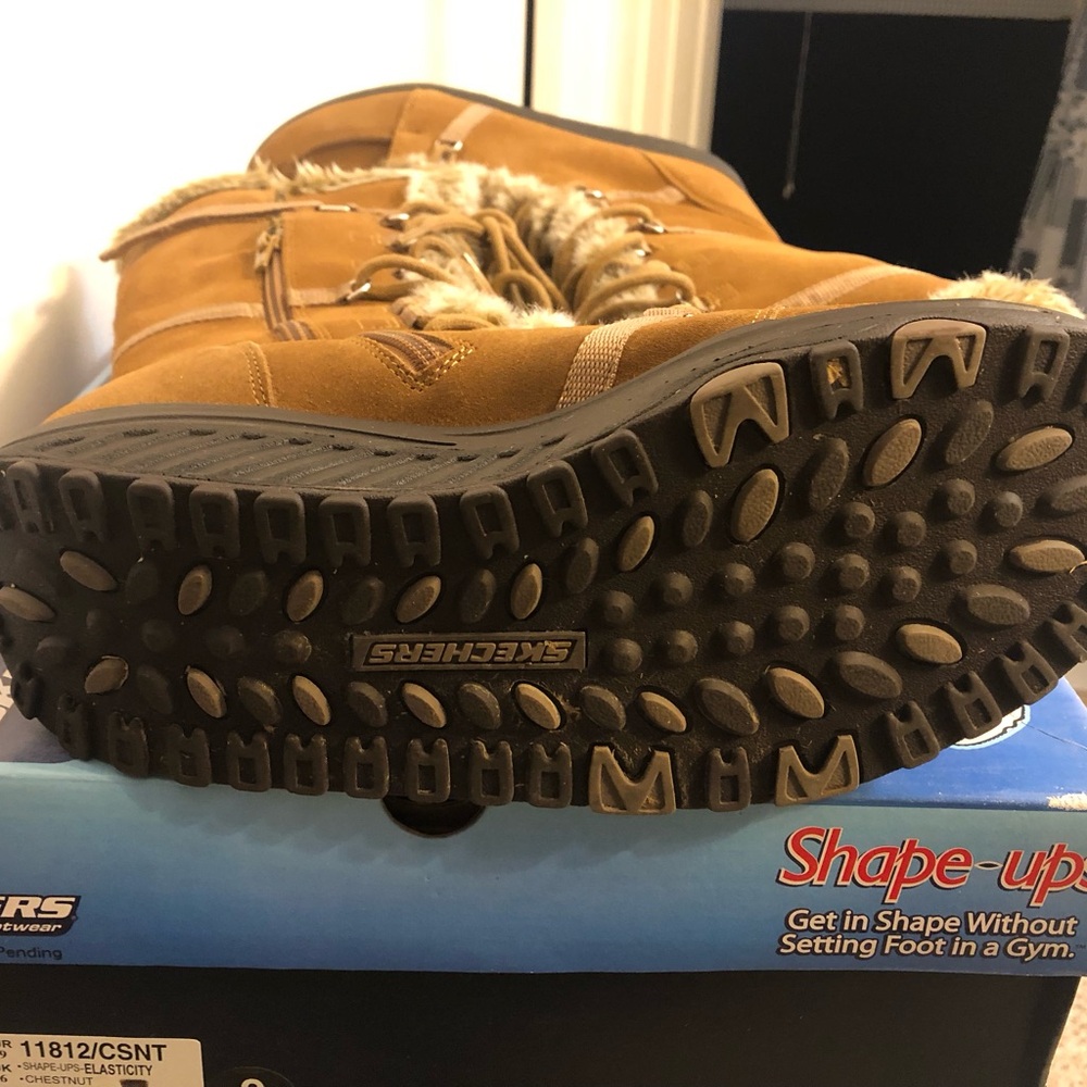 Skechers Shape Ups Fur-Lined Winter Boots - Picture 13 of 14